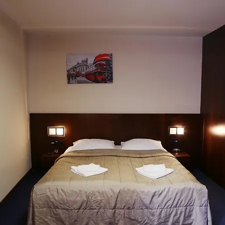 London Hotel 3*