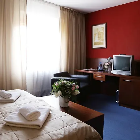 Hotel London 3*