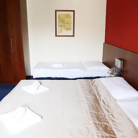 London Hotel Trnava